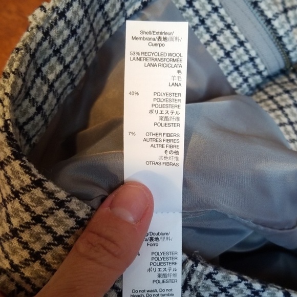 Perfect Gap Gray Winter Wool Shorts. SZ. 4 NWT - Picture 3 of 3